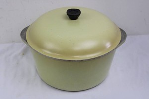 Vintage Club 4-Quart Enameled Cooking Pot