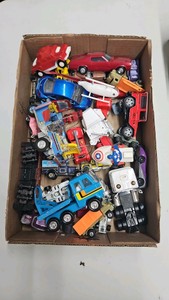 Miscellaneous die cast cars and trucks vintage hot wheels,matchbox etc.