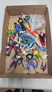 Miscellaneous lot of nineties action figures.  x men,wolverine,spider man,etc.