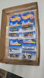 Lot of 8 Mattel Hot Wheels toy diecast 164th cars 24 car sets heat Fleet series and speed spray series.