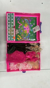 Barbie case with doll, Barbie, collectible, dolls