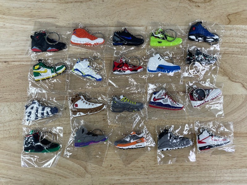 20 Brand New Nike, Air Jordan, Air Max, LeBron, Kobe Sneaker Shoe Keychains