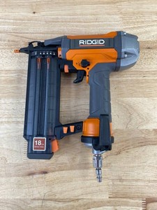 RIDGID Pneumatic 18-Gauge 2-18 inch Brad Nailer with CLEAN DRIVE Technology M