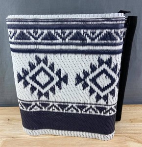 Blue & White Geometric Pattern Outdoor Rug 58 x 96 - New