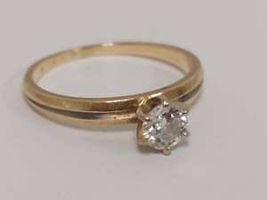 14K Gold Diamond Solitaire Ring Size 6 2.2g Classic Setting