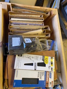 Group of Assorted Sandpaper Sanding Screens & Sponges 3M Norton