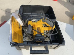 DeWALT DWS520 6-12in Track Saw w Case Manual & Blade Package