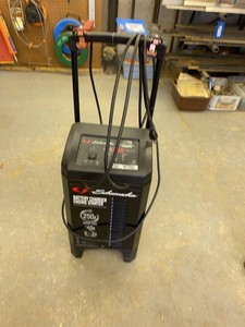 Schumacher SC1325 Battery Charger Engine Starter 612V 250A