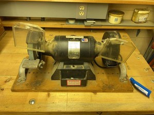 Delta 23-650 6in Bench Grinder With Wire Wheel & Stone Wheel