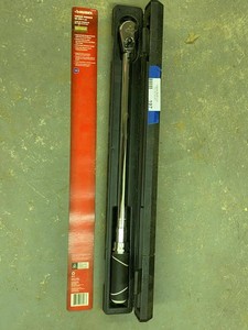 Husky 12 in Drive Torque Wrench 50-250 Ft Lbs in Hard Case