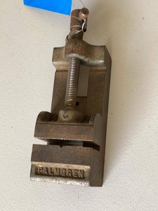 Vintage Small Machinist Vise Approx. 2.5 in Jaw Cast Iron Tool