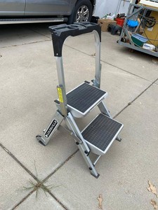 Louisville L-2011-02 2-Step Folding Stool Ladder w Handrail 300 lb