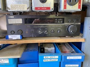 Yamaha RX-397 Natural Sound Stereo Receiver AMFM Hi-Fi Untested