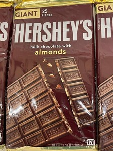C - Hersheys Giant Milk Chocolate With Almonds 7.37oz (Lot of 6)