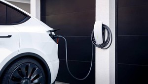 Tesla Wall Connector - Electric Vehicle (EV) Charger - Level 2 - up to 48A with 24 Cable
