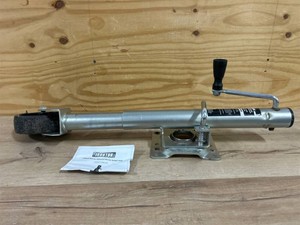 IRONTON 1000-LB. Bolt-On Sidewind Marine Swivel Jack #104483