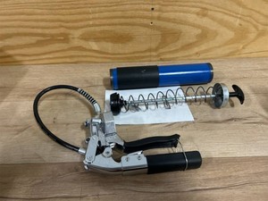 Strongway Pistol And Lever Handle Grease Gun #6167805