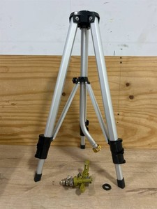 Strongway Pulsating Sprinkler On Tripod #5714096