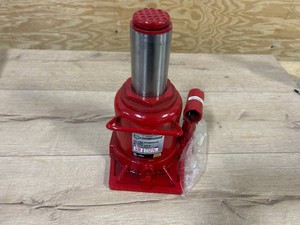 $50 Strongway 20-Ton Hydraulic Low-Profile Bottle Jack