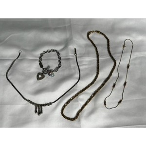 Mixed Metal Rhinestone Costume Jewelry Necklace & Bracelet Lot � Mixed Styles