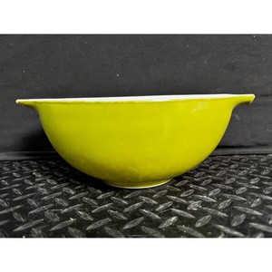 Pyrex Orange Green White Mixing Bowls Set
