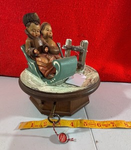 Vintage Thornes Switzerland music box Laras Theme Works Christmas Sleigh