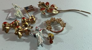 Costume Jewelry Orchid cat gold tone signed pins broaches