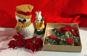 Misc Vintage Christmas Easter Bunny Candle Pointsettia group