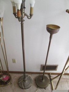 Freestanding Vintage brass tone lam...