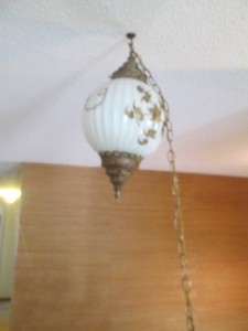 Vintage hanging swag lamp with glas...