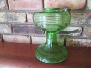 Vintage Aladdin Beehive pattern gre...