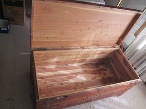 Vintage Famey & Loetscher cedar Hop...
