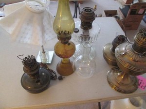 Vintage Aladdin Alacite glass and m...