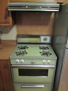Vintage Hardwick 4-burner gas stove...