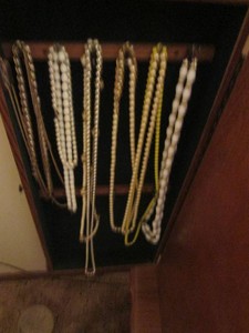 Pearl style beaded necklaces and br...