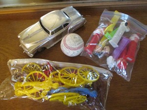 Vintage PEZ dispensers, plastic Cow...