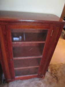 Vintage wood Display Cabinet with g...