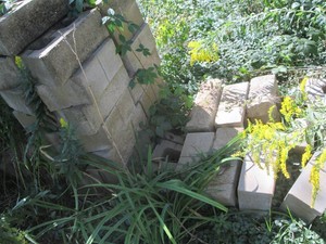 Bulk supply of retaining wall cinde...