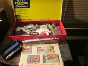 Vintage Gilbert erector set in meta...