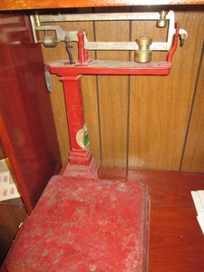 Antique cast iron Howe scale...