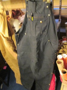 Mens Carhartt 40x32 insulated bibs...