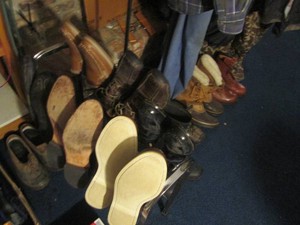 Metal freestanding shoe organizer p...