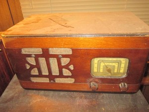 Vintage Wood Encased Kilocycles tub...