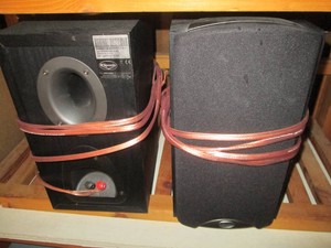 Klipsch B2 bookshelf speaker pair...