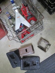 2-ton jack stands and musc wheel cl...