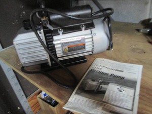 Pittsburgh 2.5CFM vacuum pump...