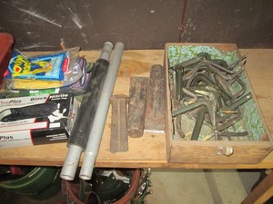 Hydraulic jack handle, protective g...