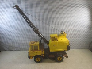 (F-0) Vintage Tonka Pressed Steel Mighty Crane Truck - Truck is 18 Long