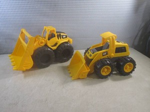 (EW2) 2 Plastic Caterpillar CAT Construction Wheel Loaders
