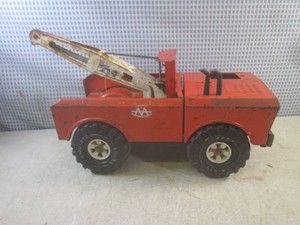 (F-0) Vintage Mighty Tonka Pressed Steel Double Boom Wrecker Truck - Missing 1 Boom and Cab - 16 Long